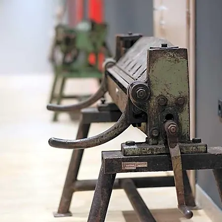 Sl Industry 4* Τρέμπινιε