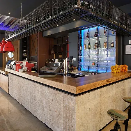 Hotel Sl Industry 4*